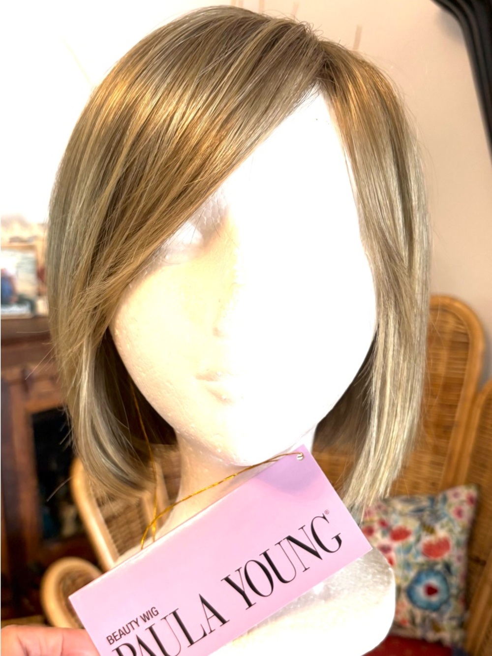 PAULA YOUNG Blunt Cut Bob! AMELIA! NEW. Sun-kissed Blonde! Synthetic! - Picture 4 of 10